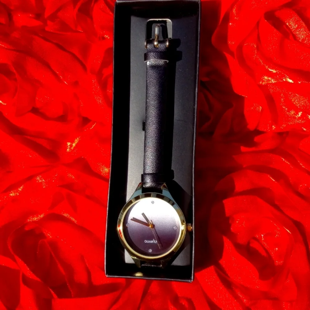 Watch - Picture 1 of 3